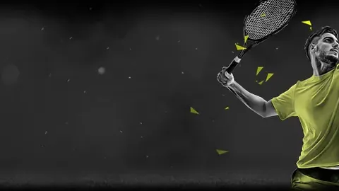 国足昆明高效训练，里皮与队员促膝长谈