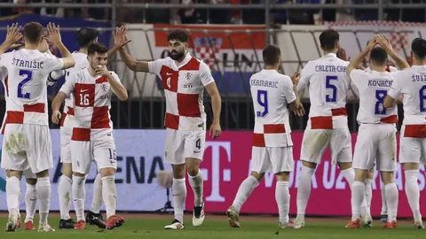 《萨拉赫传奇再续：利物浦与埃及神锋的全新篇章，关系升级正当时》